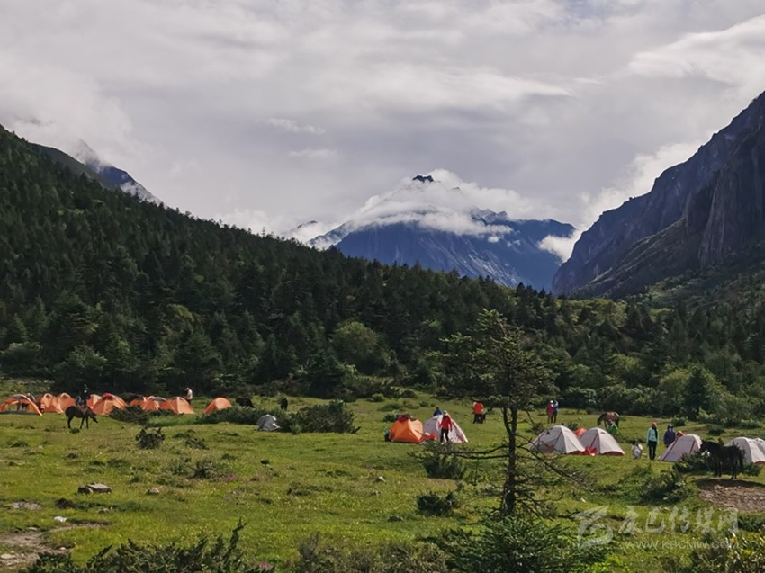 康定徒步線(xiàn)路推薦榆林紅石灘