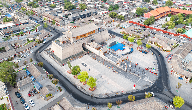 2022年9月8日，石家莊，航拍正定縣正定古城陽和樓與正定歷史文化街。